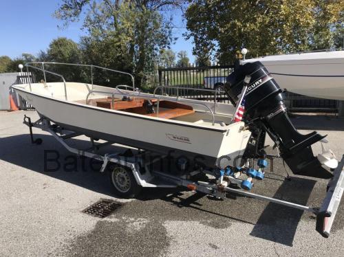 Boston Whaler Currituck 17 fiche technique et avis